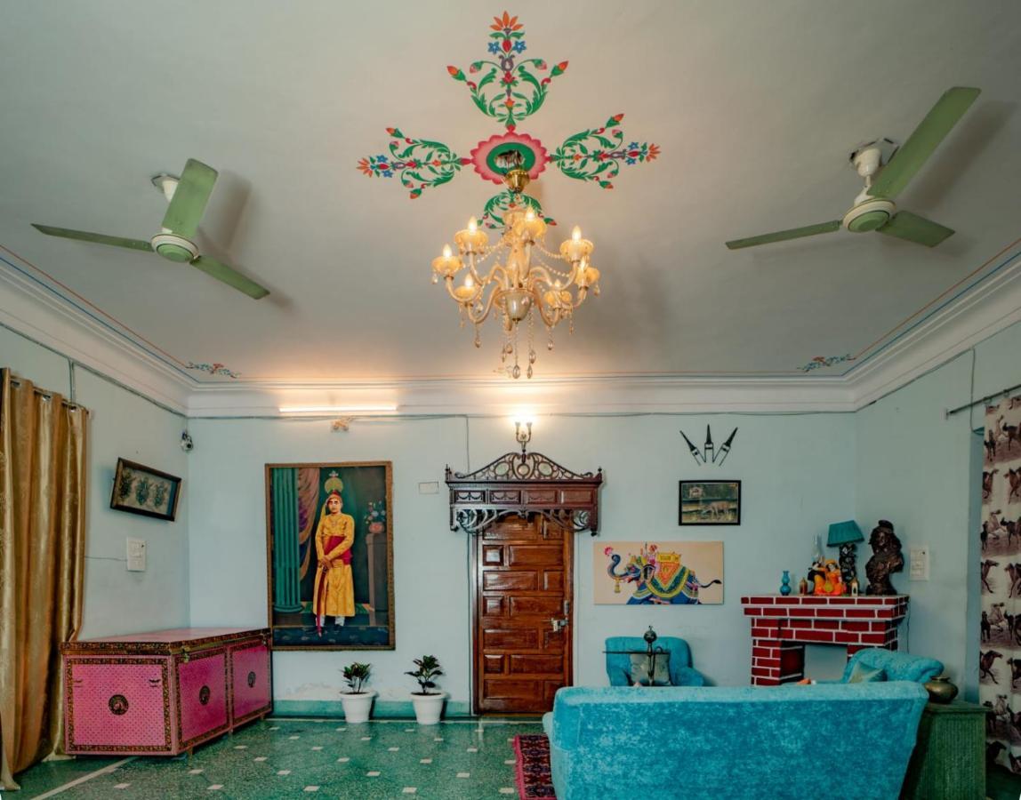Hotel Ambavgarh Palace أُودايبور المظهر الخارجي الصورة