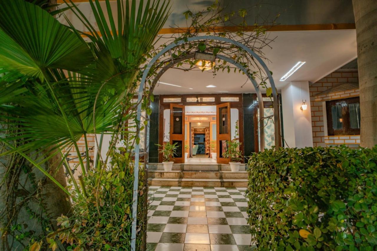 Hotel Ambavgarh Palace أُودايبور المظهر الخارجي الصورة