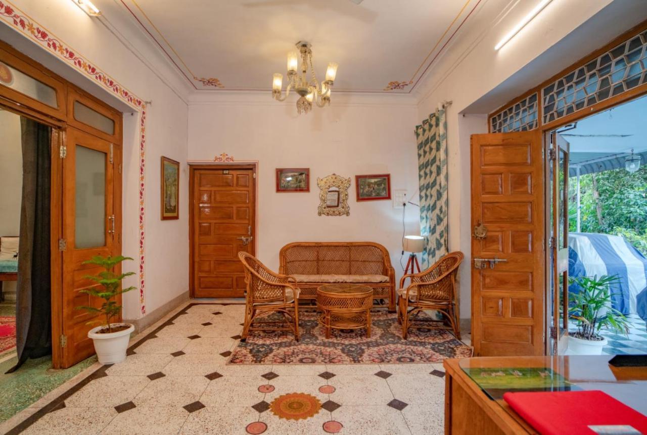 Hotel Ambavgarh Palace أُودايبور المظهر الخارجي الصورة