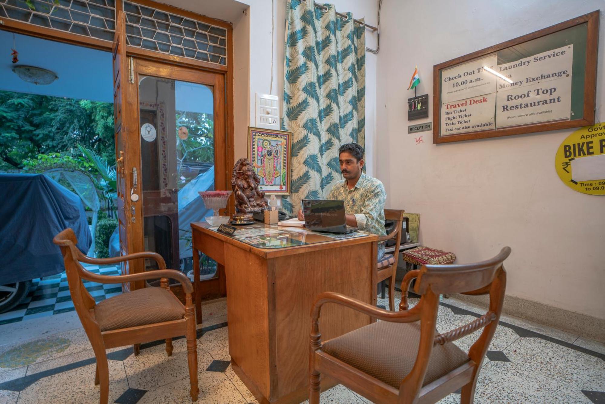 Hotel Ambavgarh Palace أُودايبور المظهر الخارجي الصورة