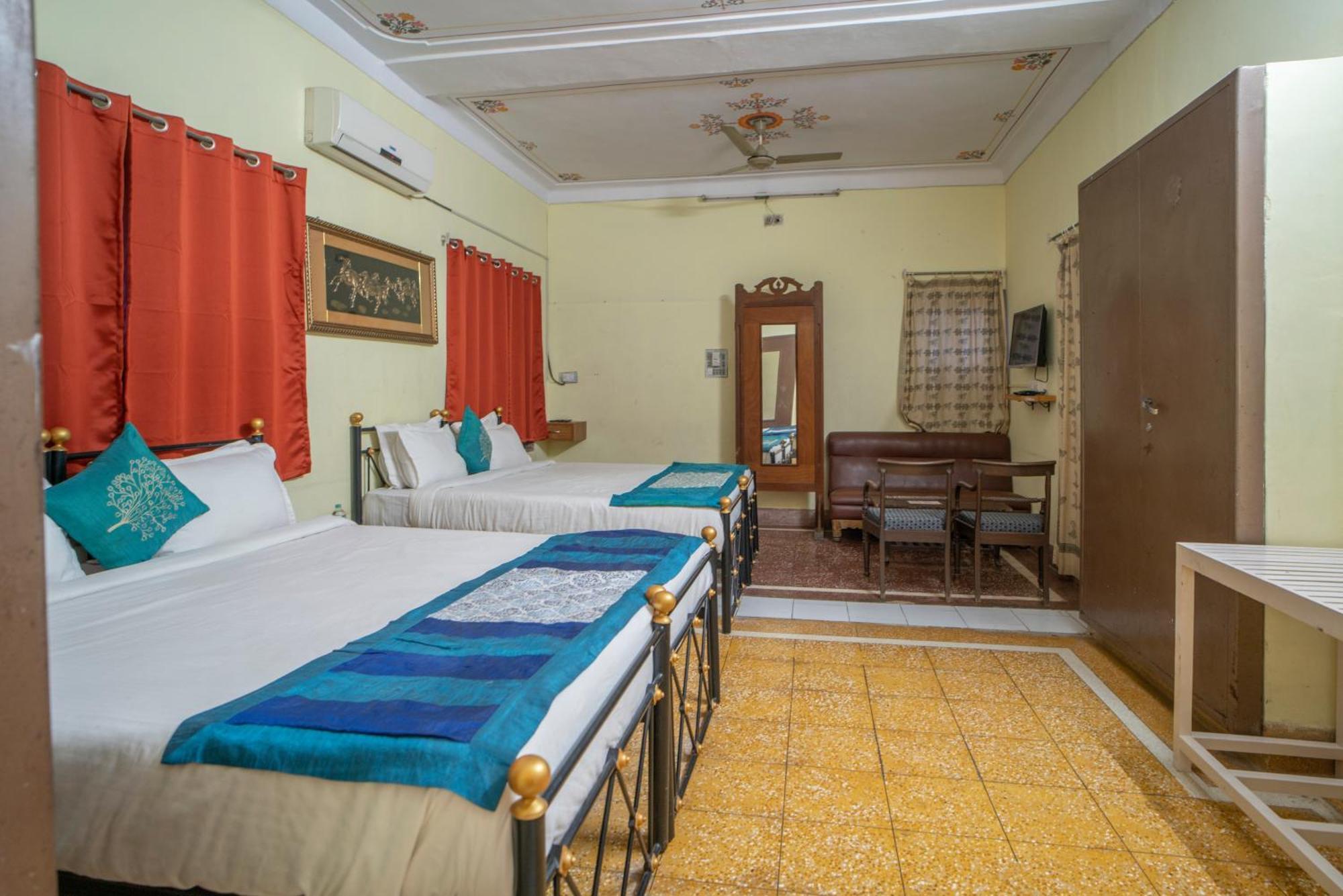 Hotel Ambavgarh Palace أُودايبور المظهر الخارجي الصورة
