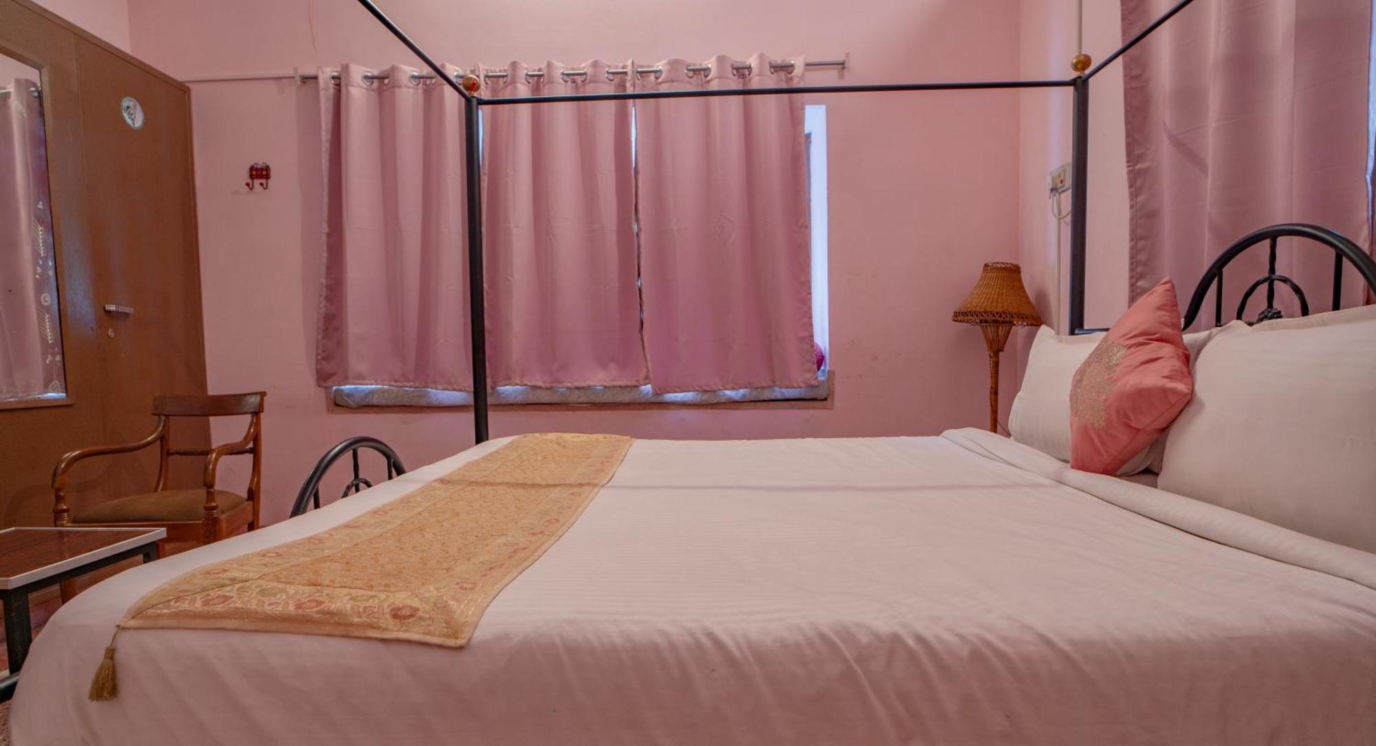Hotel Ambavgarh Palace أُودايبور المظهر الخارجي الصورة