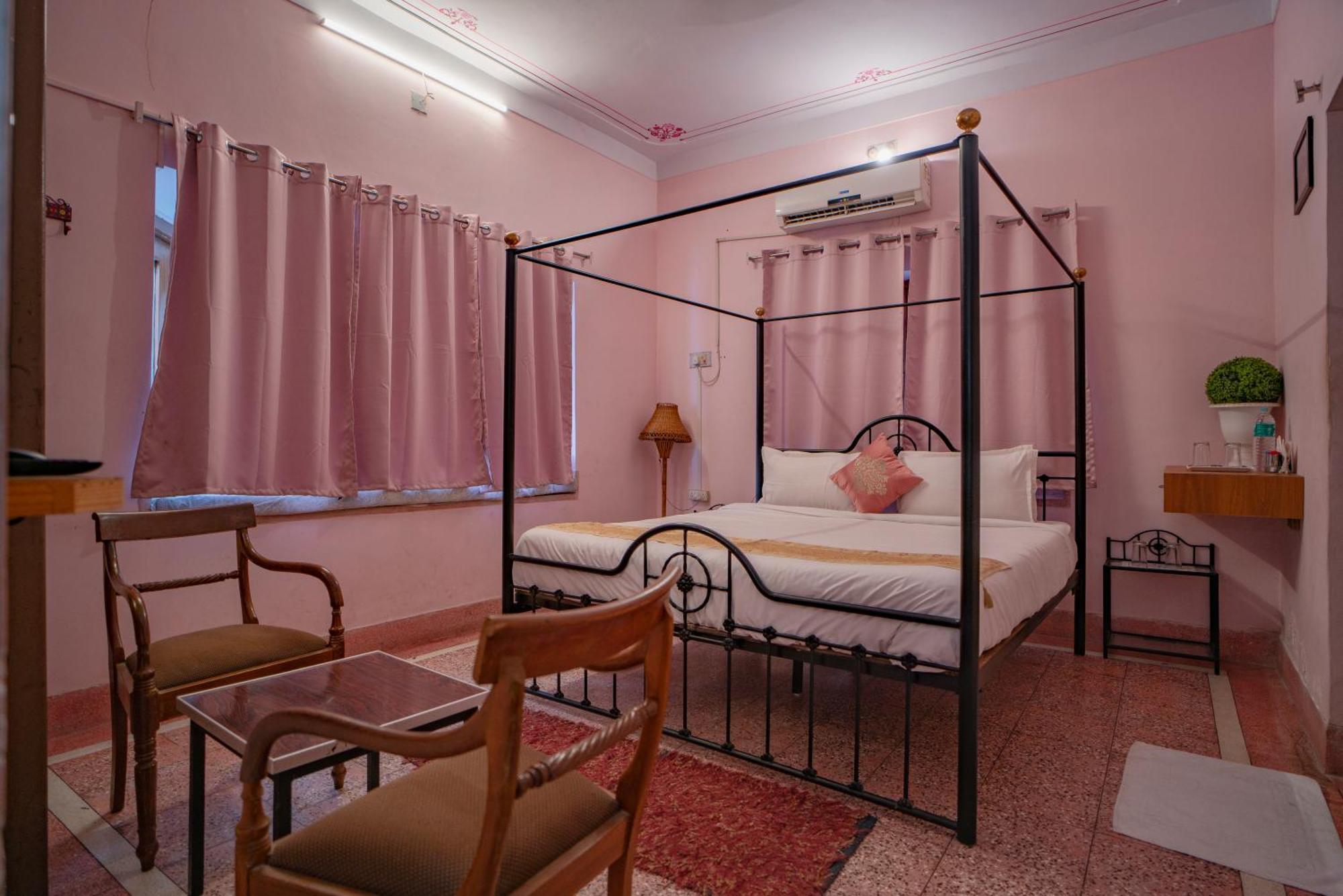 Hotel Ambavgarh Palace أُودايبور المظهر الخارجي الصورة