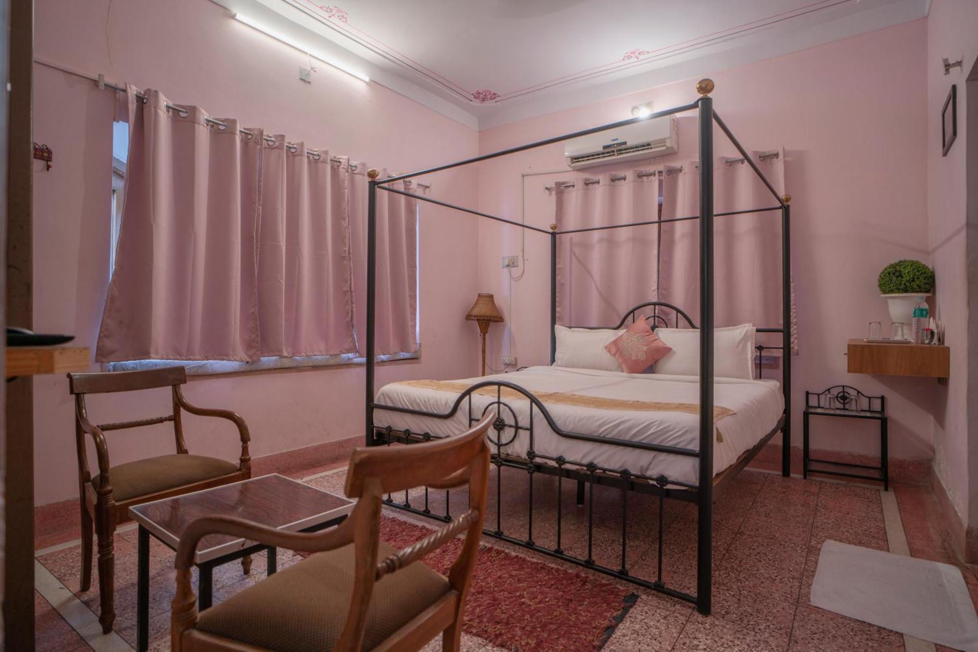 Hotel Ambavgarh Palace أُودايبور المظهر الخارجي الصورة