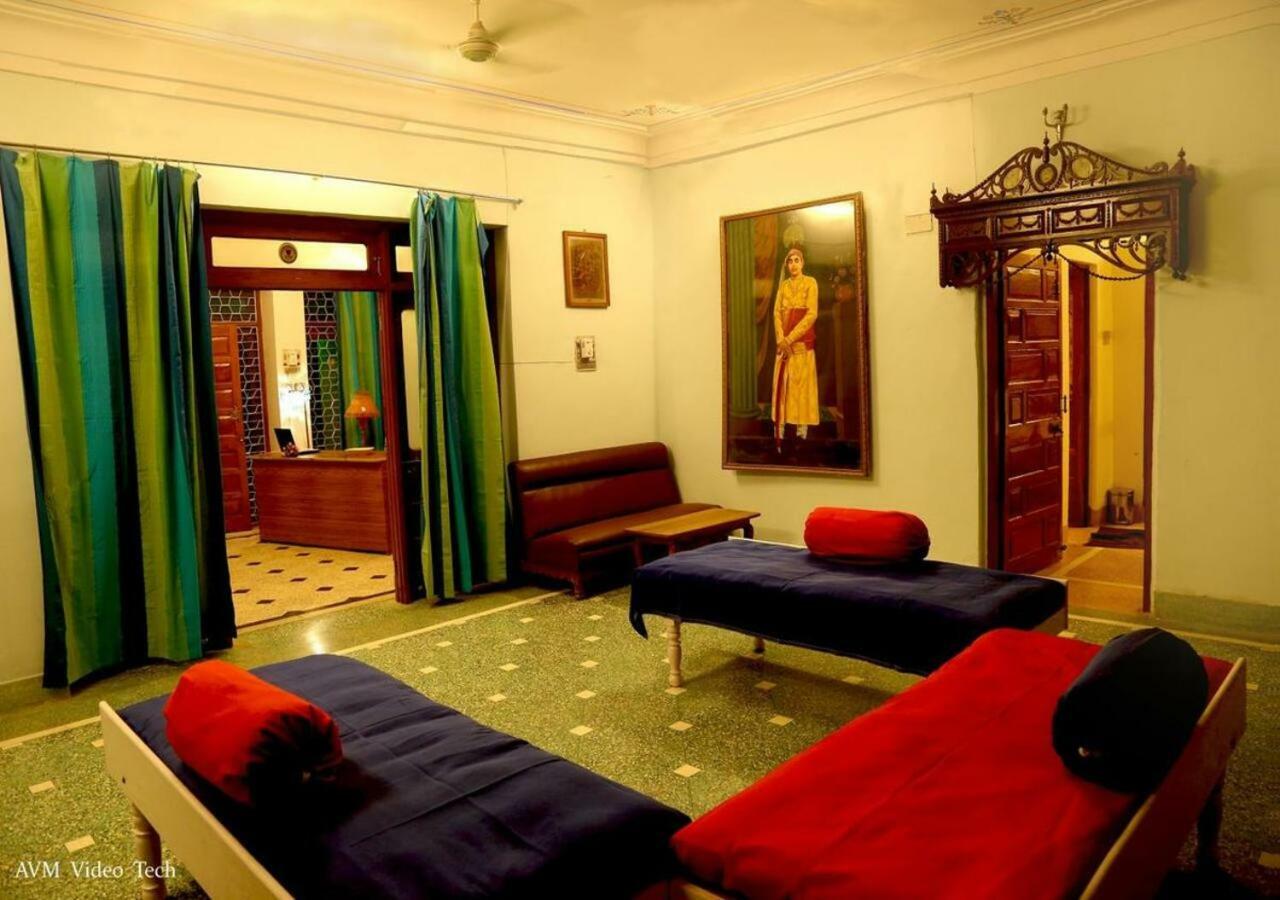 Hotel Ambavgarh Palace أُودايبور المظهر الخارجي الصورة