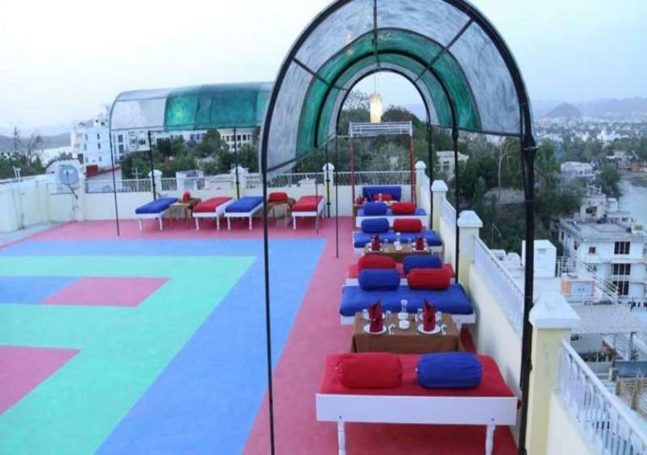 Hotel Ambavgarh Palace أُودايبور المظهر الخارجي الصورة