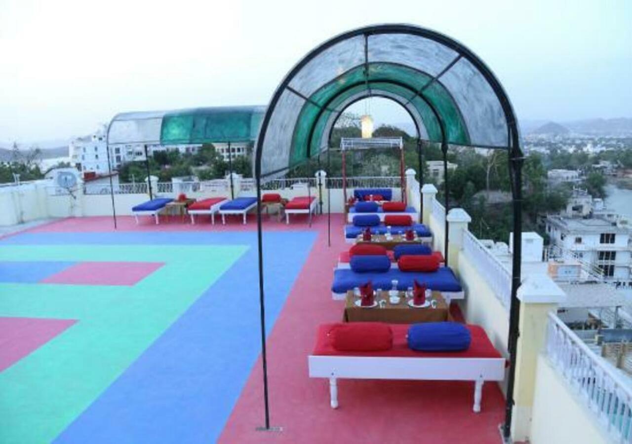 Hotel Ambavgarh Palace أُودايبور المظهر الخارجي الصورة