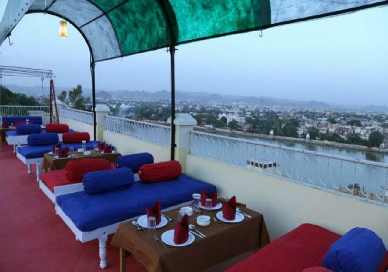 Hotel Ambavgarh Palace أُودايبور المظهر الخارجي الصورة